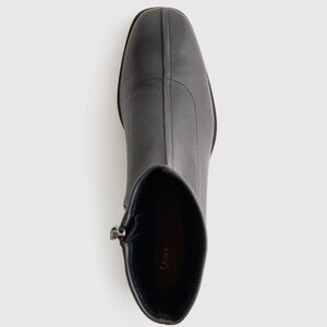 Quince It. Leather Stretch Sock Bootie in Merlot Size 10 (color last picture)